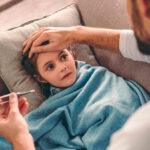 Guía completa de fiebre en niños: cuándo preocuparse y qué hacer en casa