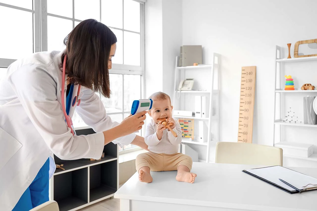 Pediatra particular en Santiago: precios, consultas y qué considerar