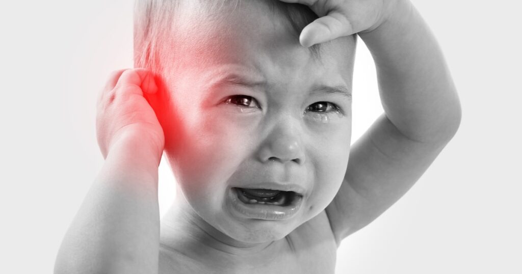 Dolor de oídos en niños: señales de otitis y qué hacer