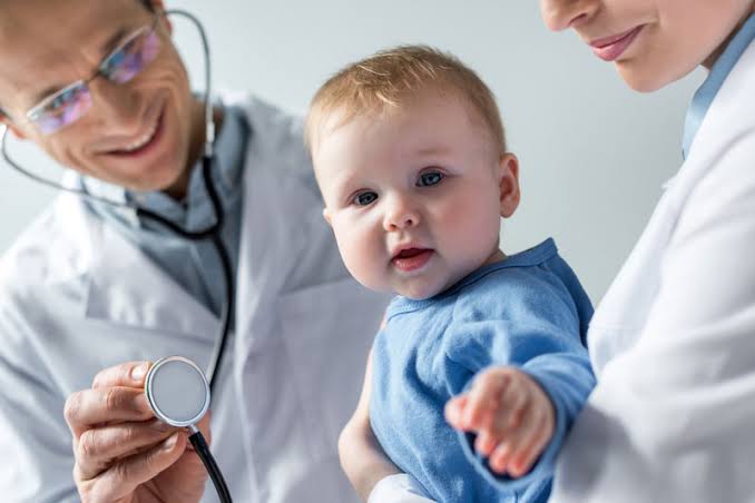 Seguros de salud para niños en Chile: coberturas y precios
